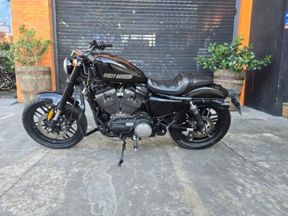 HARLEY-DAVIDSON SPORTSTER ROADSTER HARLEY-DAVIDSON SPORTSTER ROADSTER